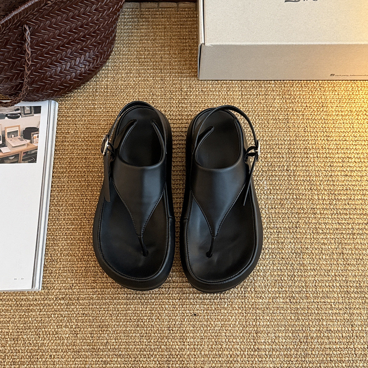 Damen Elegante Sandalen mit verstellbarem Riemen und ergonomischem Fußbett R&B