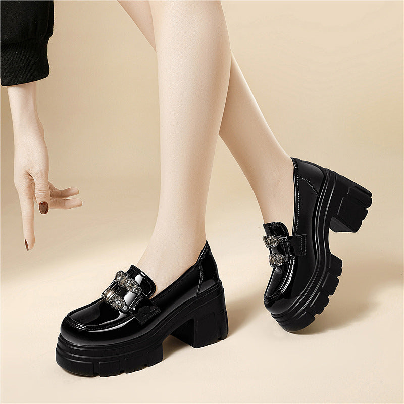 Damen Modische Plateau-Pumps mit glamourösem Schmuckdetail R&B