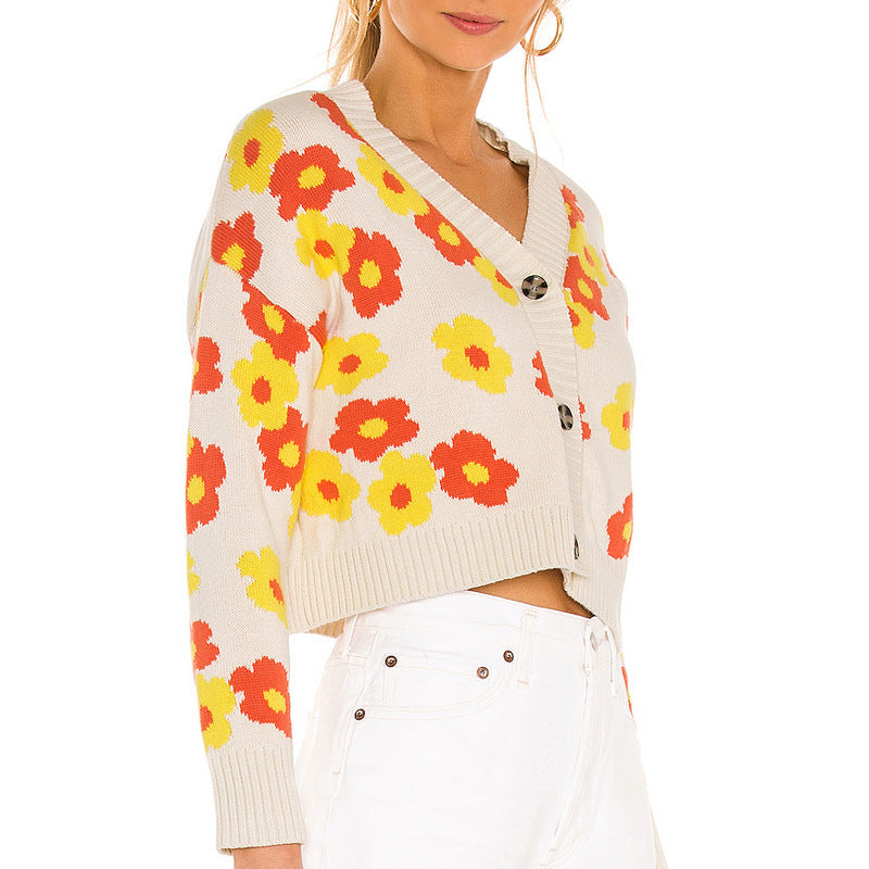 Damen Strickjacke mit floralen Mustern und dekorativen Knöpfen R&B