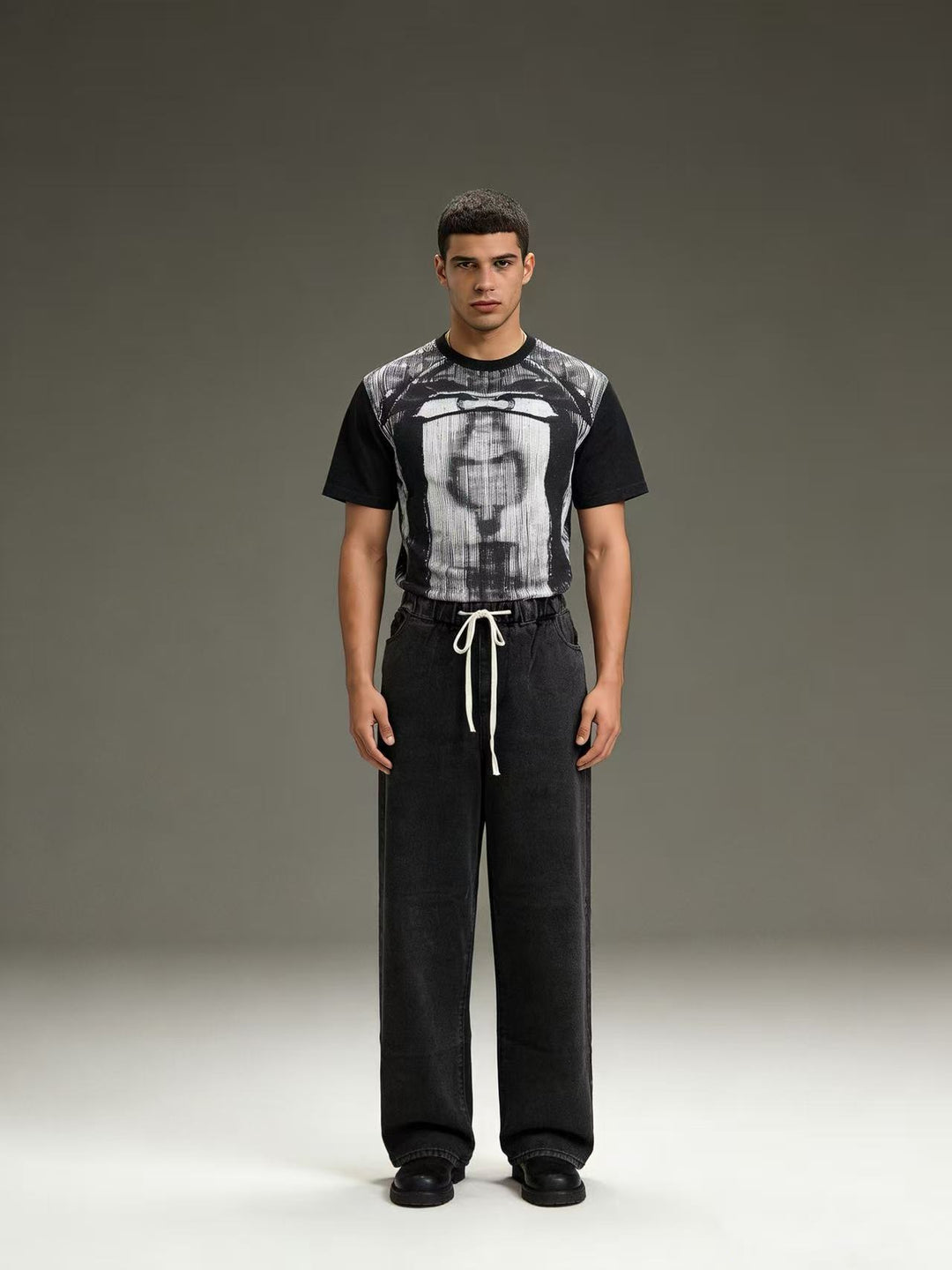 Herren lässiges Sweatshirt mit grafischem Print und Raglanärmeln R&B