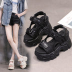 Damen Sportliche Sneaker-Sandalen mit hoher Sohle und verstellbaren Riemen