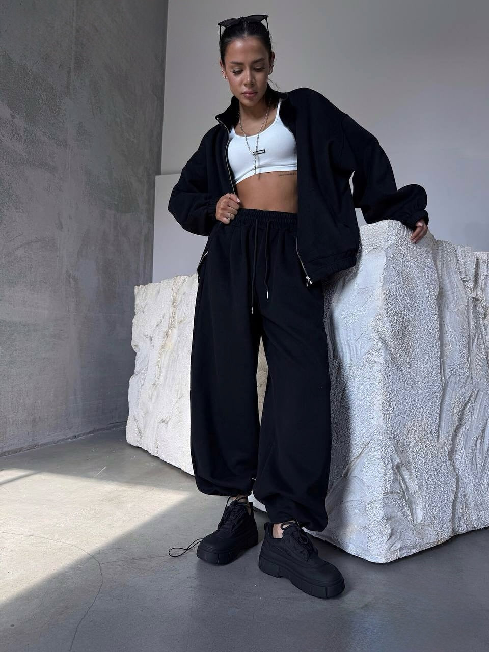Damen sportliches Baumwoll-Jogginganzug mit lässiger Passform und praktischen Taschen R&B