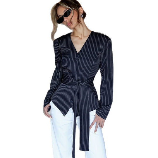 Damen Wickelbluse mit Knopfdetails R&B