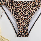 Damen Triangel-Bikini mit verspielten BindR&Bändern und modischem Leopardenmuster R&B