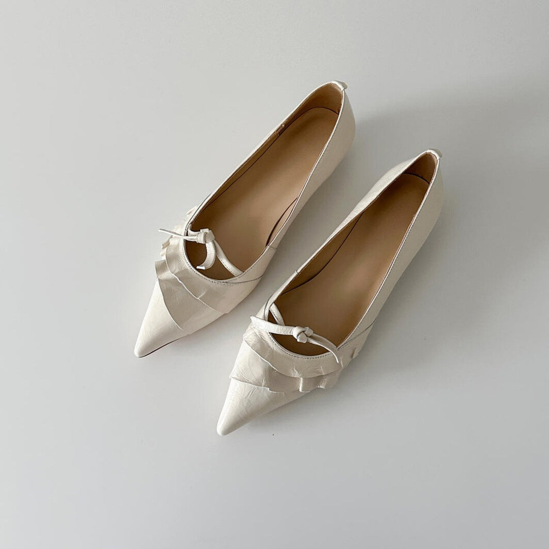 Damen spitze Pumps mit verspieltem Rüschendetail und elegantem Bindeband R&B