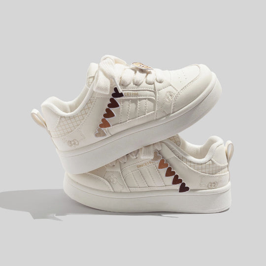 Damen Sneakers im modernen Design mit verspielten Herzmotiven R&B