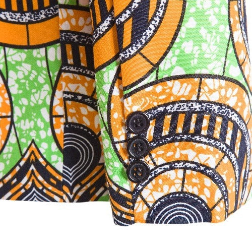 Damen Blazer mit auffälligem afrikanischen Muster und modernem Schnitt