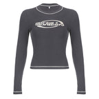 Damen Langarm Crop-Top mit modernem Schriftzug und lässigem Schnitt