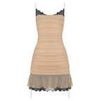 Damen Elegantes Spitzenkleid mit raffinierten Rüschendetails und verstellbaren Trägern R&B
