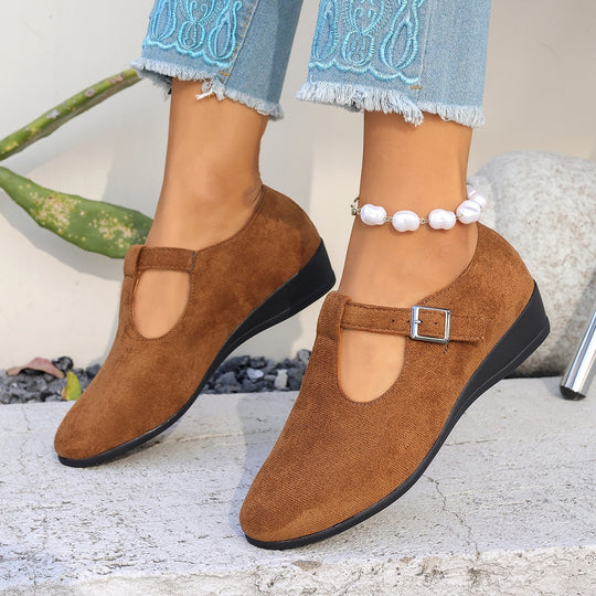 Damen Halbschuhe mit elegantem Riemendesign R&B