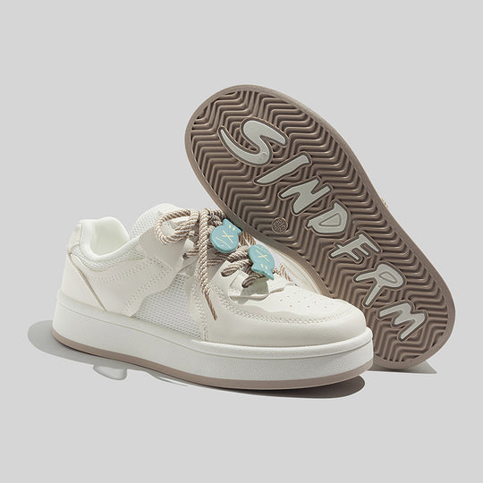 Damen Plattform Sneakers mit innovativem Design und verspielten Schnürdetails R&B