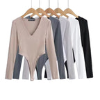 Damen figurbetontes Langarmbodysuit mit tiefem V-Ausschnitt
