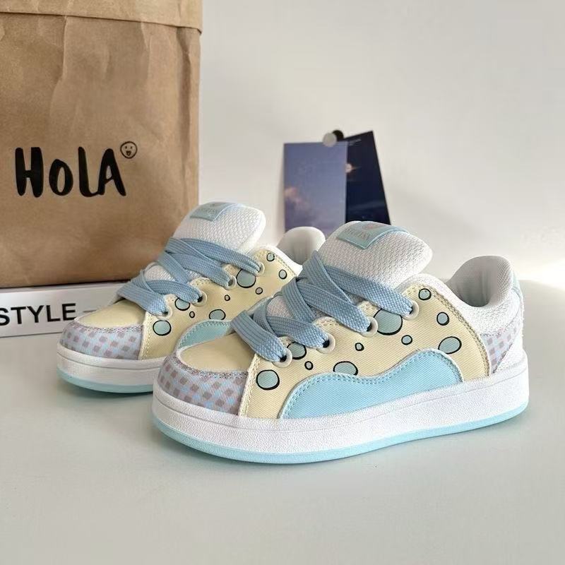 Damen Sneaker mit verspieltem Design und atmungsaktiver Obermaterialkombination R&B