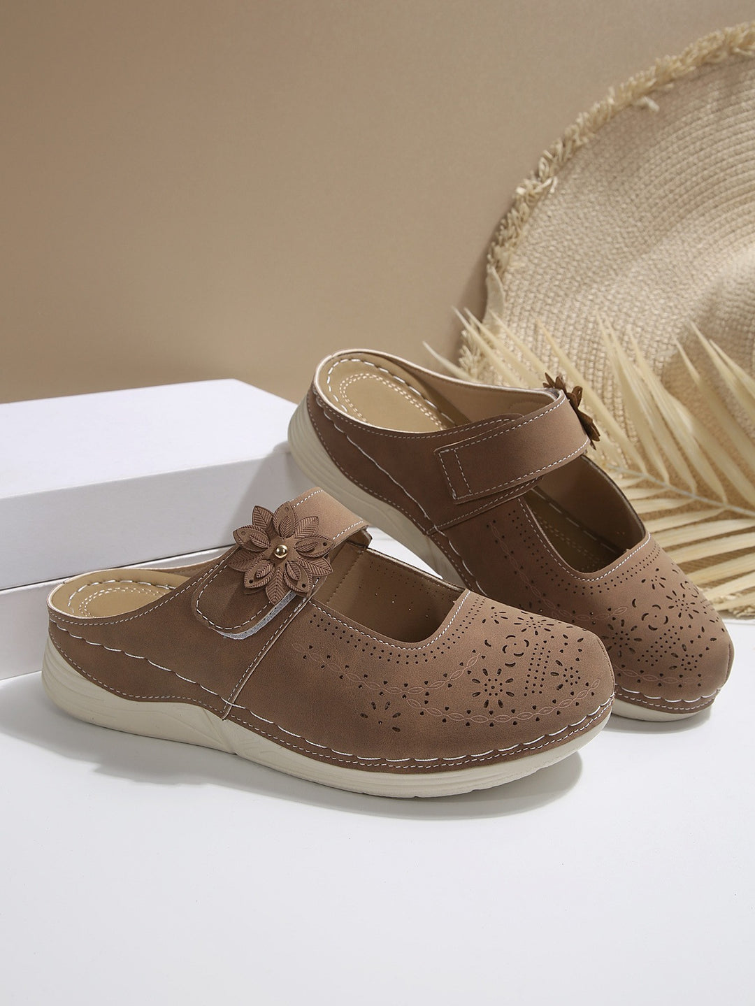 Damen atmungsaktive Clogs mit floralem Dekor R&B