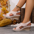 Damen modische Sandalen mit Cut-Out-Details und komfortabler Sohle R&B