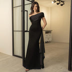 Damen bodenlanges Abendkleid mit asymmetrischem Schnitt und tiefem V-Ausschnitt R&B