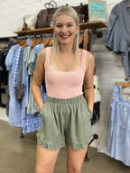 Damen Freizeitshorts mit Rüschendetails und praktischen Taschen R&B