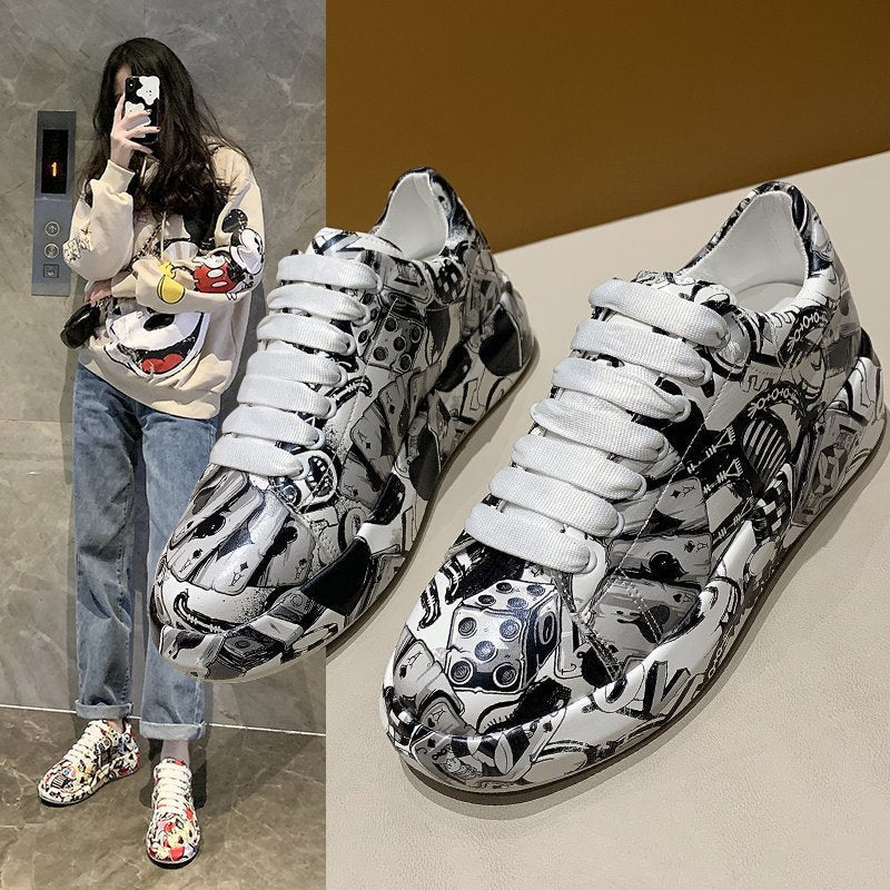 Damen Sneakers im bunten Comic-Design mit rutschfester Sohle R&B