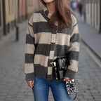 Damen lässiger Strickpullover mit modernem Streifenmuster und dekorativem Schal R&B