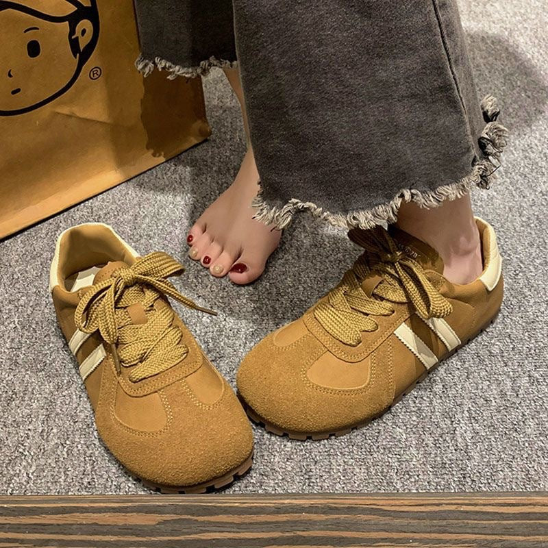 Damen Freizeitschuhe mit modischer Oberflächenstruktur und optimaler Dämpfung