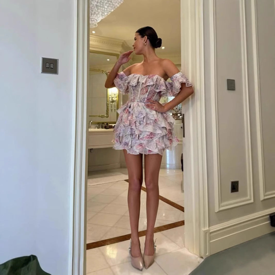 Damen festliches Cocktailkleid mit voluminösem Rock und Kragendetails R&B