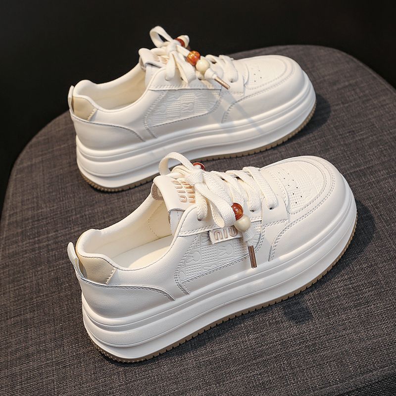 Damen Chunky Plattform-Sneaker mit einzigartigem Schnürsystem