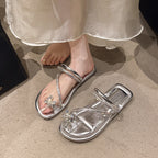 Damen Elegante und funkelnde Badesandalen mit Schmetterlingsapplikation EB