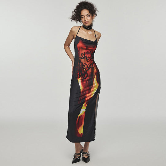 Damen Maxikleid mit aufregendem grafischen Feuerdesign und hohem Schlitz R&B