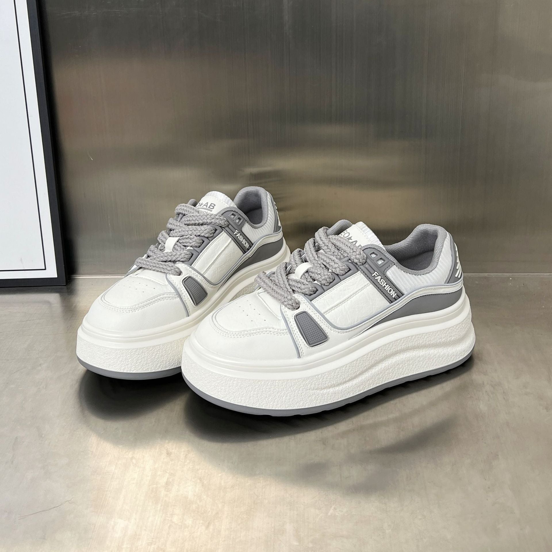 Damen modische Plateau-Sneaker mit atmungsaktiver Struktur und dämpfendem Fußbett R&B