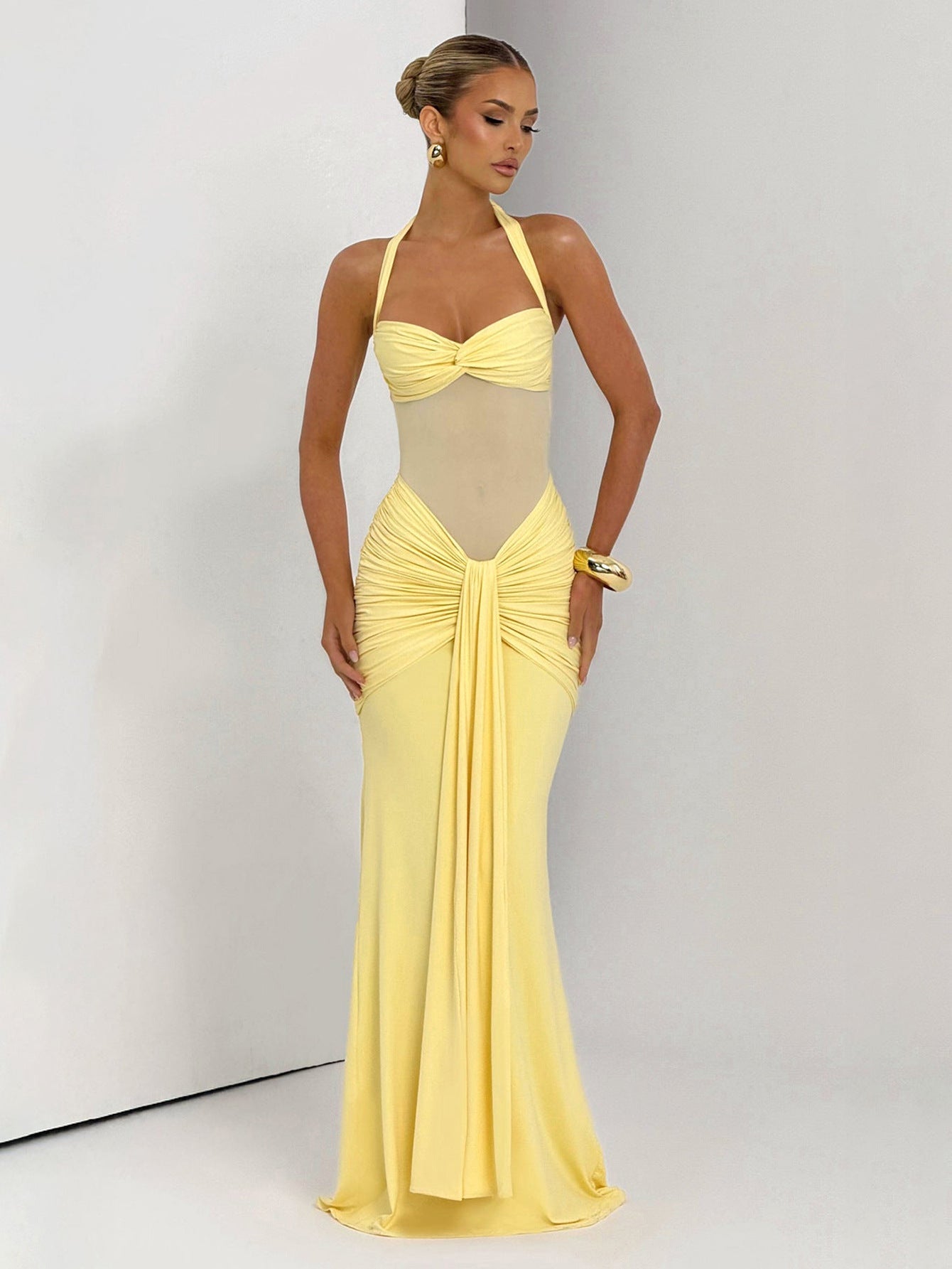 Damen Elegantes Abendkleid mit figurbetontem Schnitt und raffinierten Drapierungen R&B