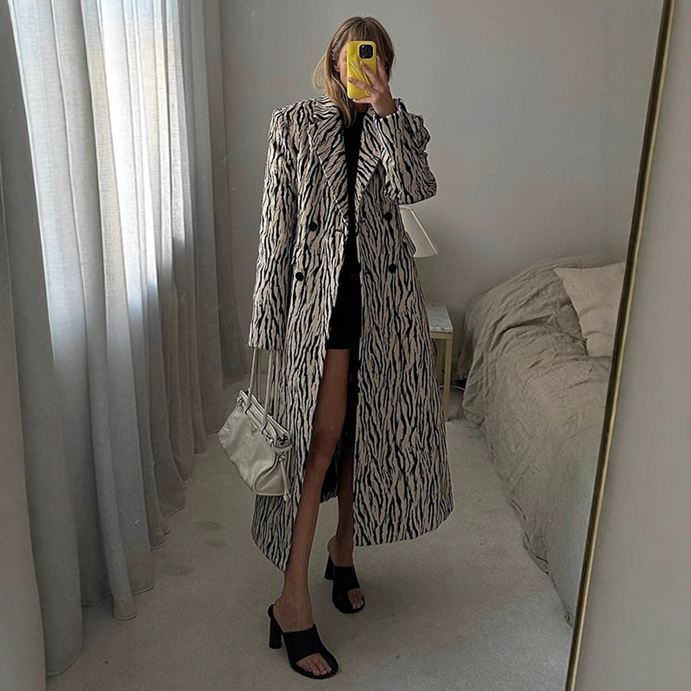 Damen modischer Langmantel mit animalischem Print R&B