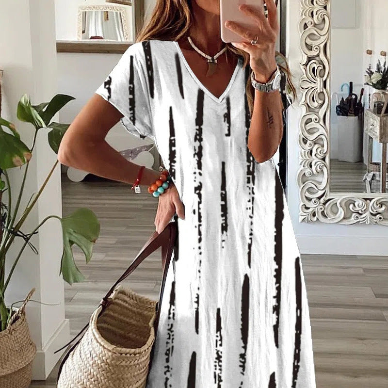 Damen Maxikleid im modernen Mustermix mit V-Ausschnitt und hohem Schlitz R&B