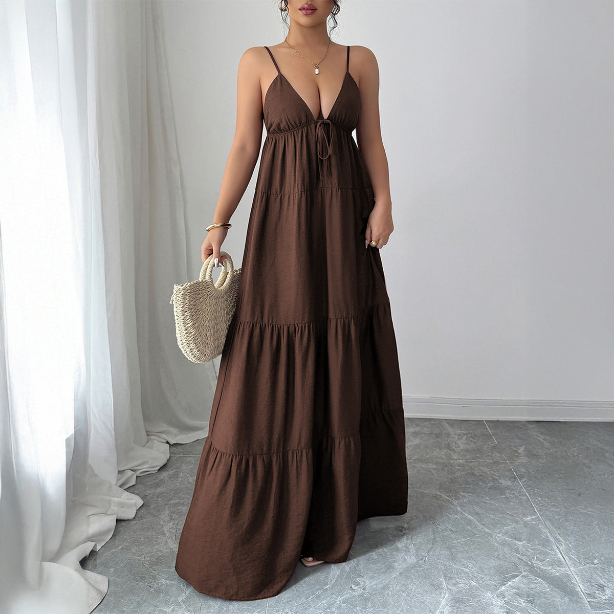 Damen Elegantes Maxikleid mit verstellbaren Spaghettiträgern und Rüschendetails R&B
