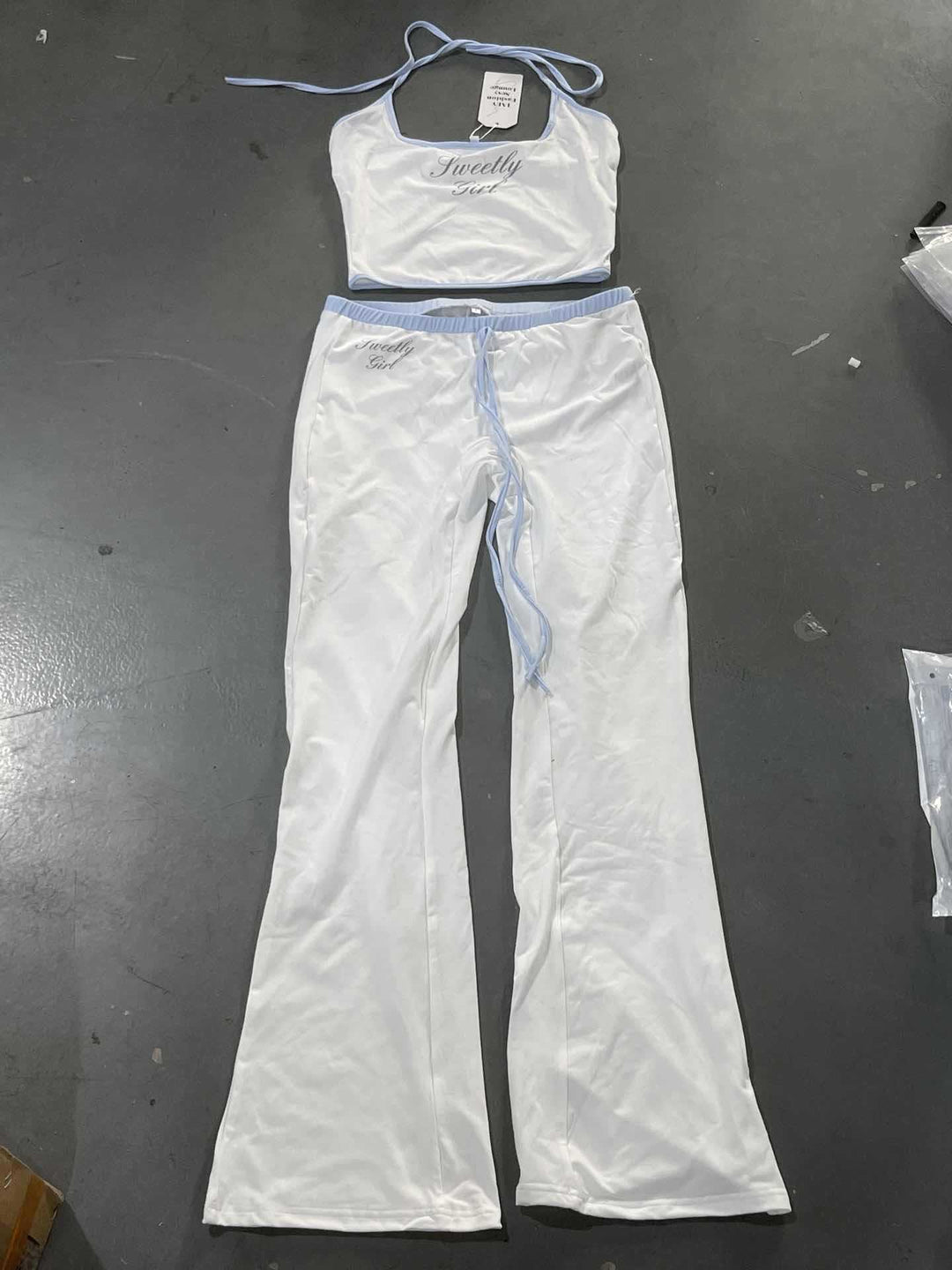 Damen sportliches Two-Piece Set mit verstellbarem Bindeband und bequemen Flared-Hosen R&B