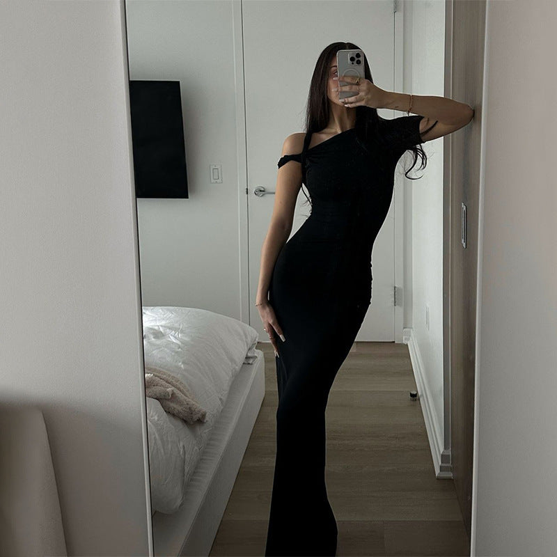 Damen Elegantes und figurbetontes Maxikleid mit zartem Schulterdesign R&B