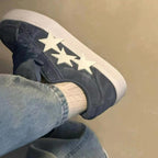 Damen Sneakers mit stylischen Sternen-Applikationen R&B
