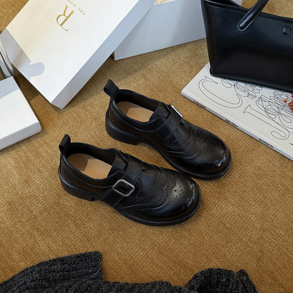 Damen Klassische Schnürschuhe mit dekorativer Schnalle und durchbrochenem Design