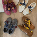 Damen modische Freizeit-Sneaker mit dekorativen Pompons und innovativem Schnürsystem R&B