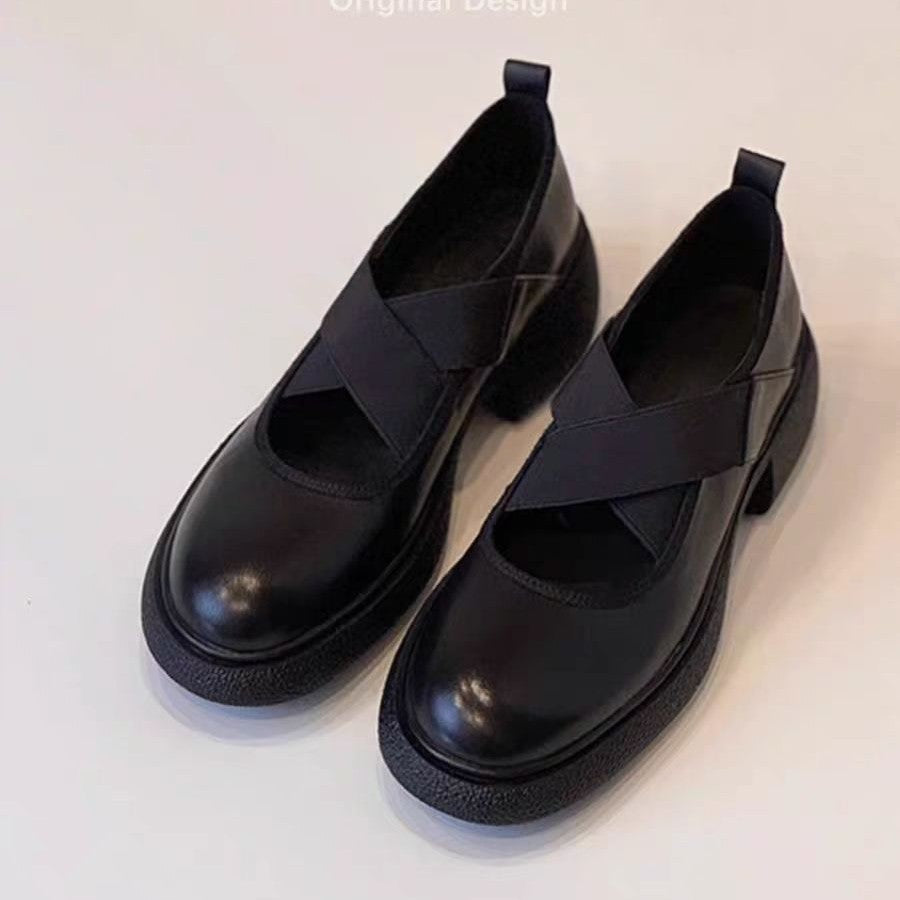 Damen Ballerina mit elastischen Kreuzriemen und modischem Blockabsatz