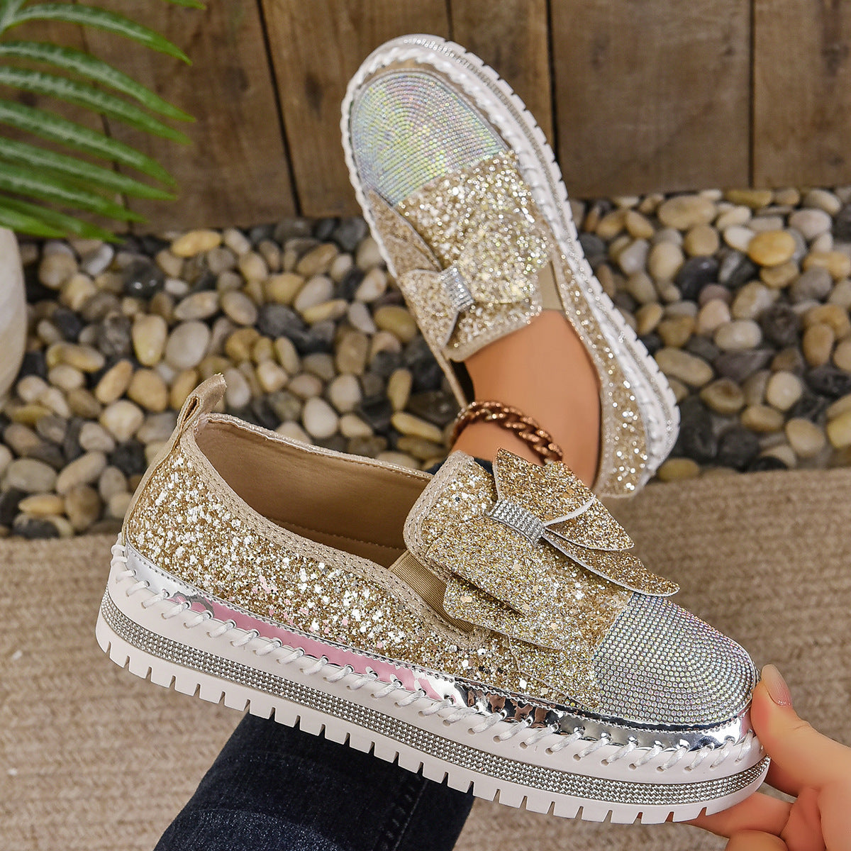 Damen Glitzernde Slip-On Sneakers mit funkelndem Schleifendesign und rutschfester Sohle R&B