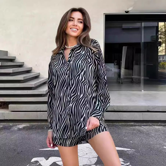Damen elegante Kurzarmbluse mit Zebra-Print R&B