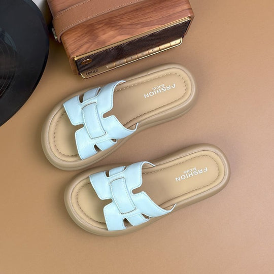 Damen Slide-Sandalen mit glänzendem Riemen und komfortabler Sohle R&B
