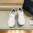 Damen moderne Freizeitsneakers mit stabiler Dämpfungstechnologie R&B
