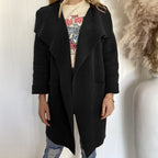 Damen Oversized Strickjacke mit weitem Revers und Taschen R&B