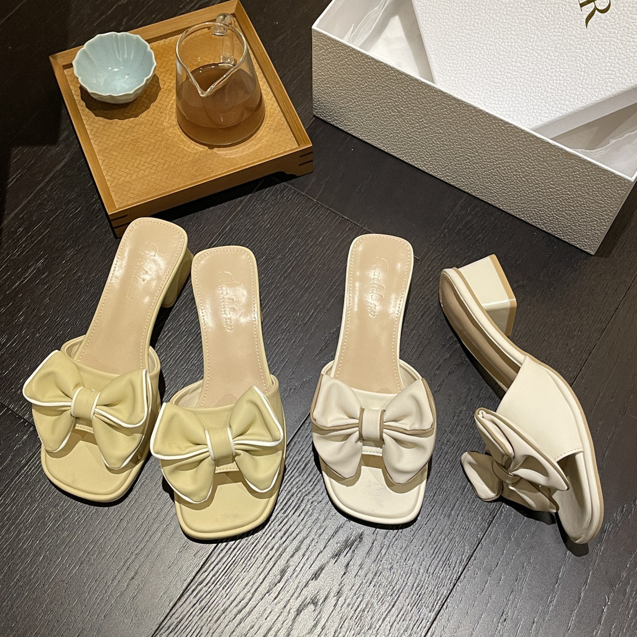 Damen modische Riemensandalen mit großen Schleifen von EB