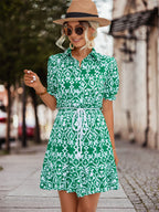 Damen Kurzarm Kleid mit modernem Muster und verstellbarem Taillenzug R&B