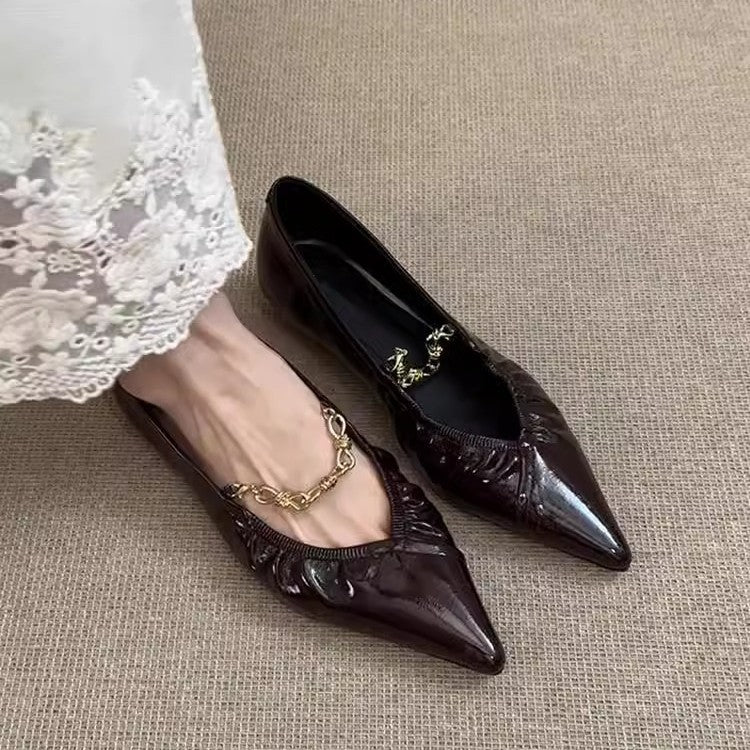 Damen elegante spitze Ballerinas mit dekorativem Kettenriemen