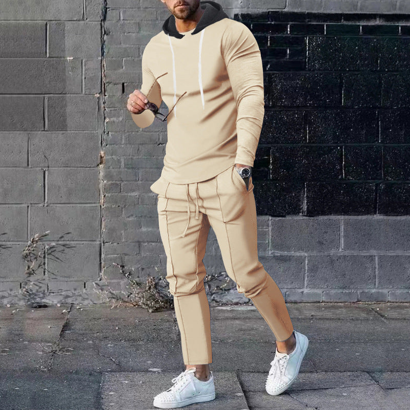 Herren modisches Hoodie mit sportlicher Passform und kontrastierenden Details R&B