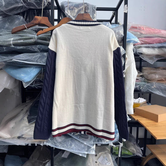 Damen Strickcardigan mit V-Ausschnitt und raffiniertem Muster R&B