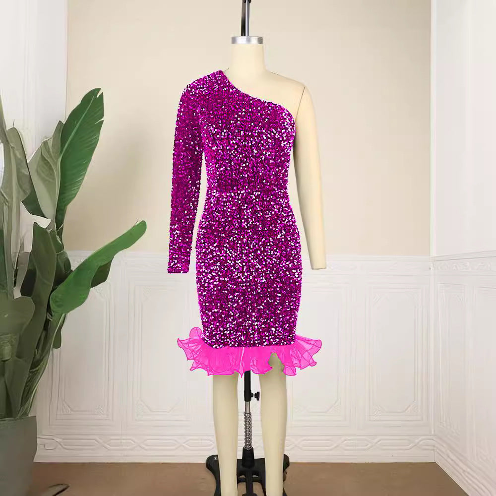 Damen Glamouröser Abendkleid mit funkelnden Pailletten und Rüschenabschluss